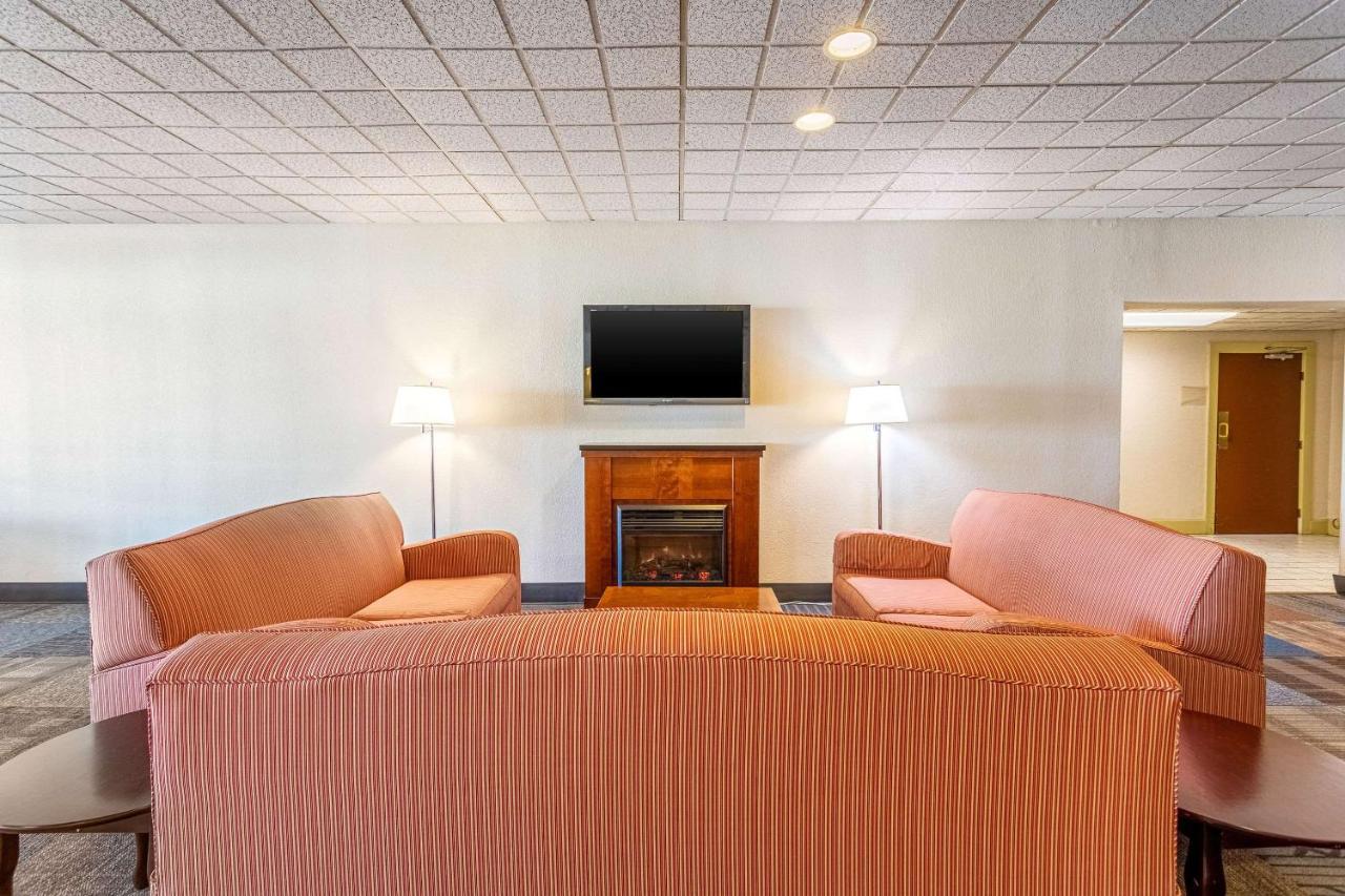 Econo Lodge Fredonia Exterior photo