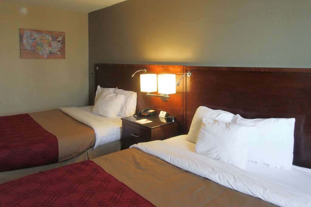 Econo Lodge Fredonia Room photo